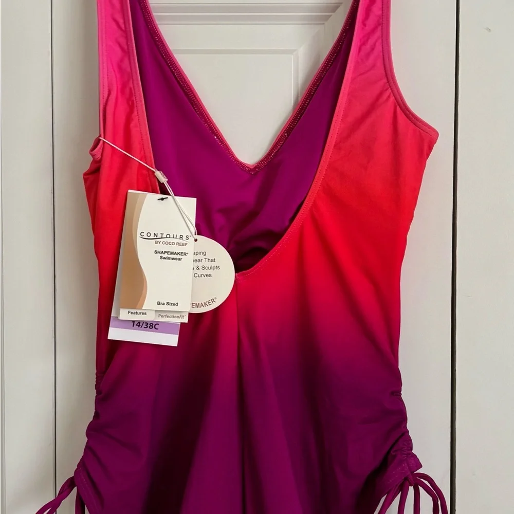 Contours by Coco Reef Swimwwear Magenta size 14/38C Underwire One piece Swim - Picture 5 of 9